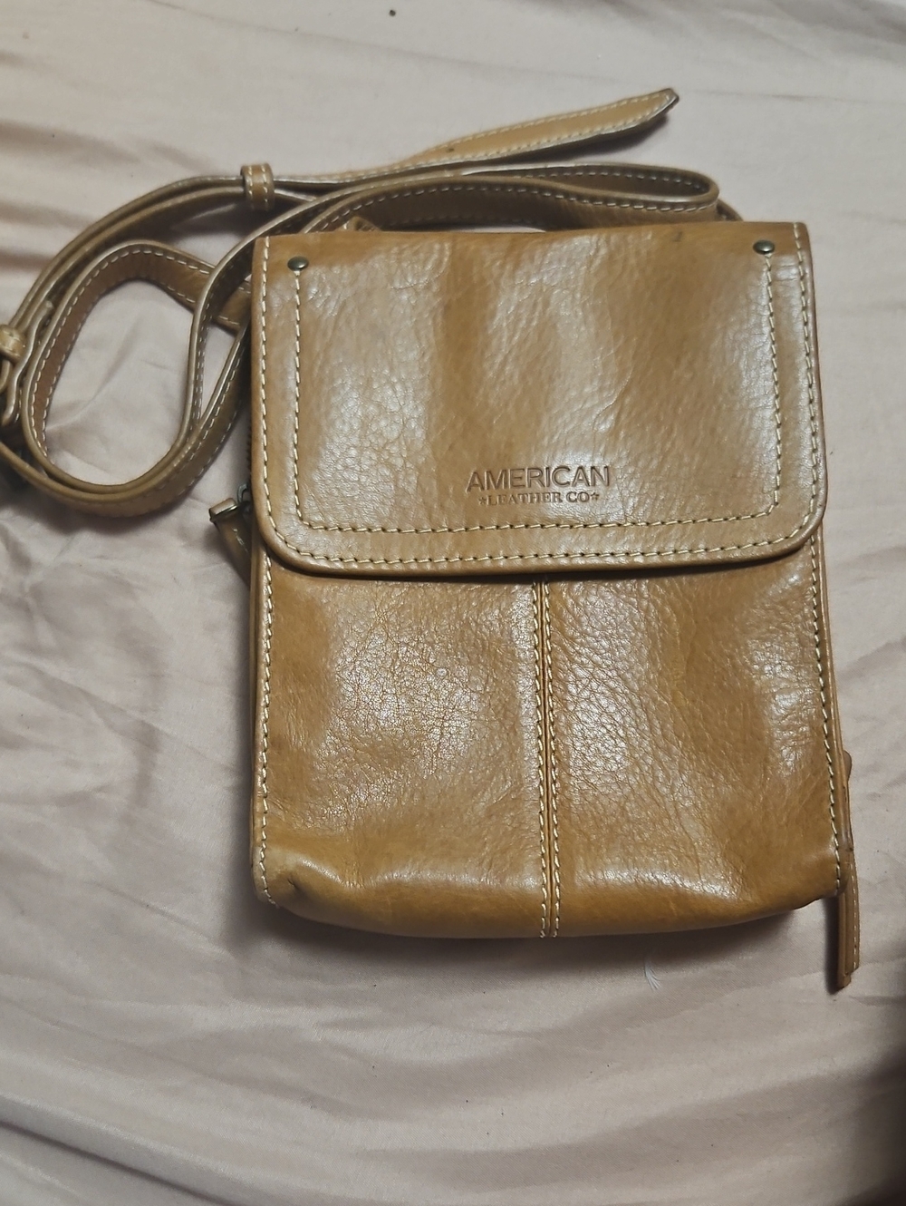 America Leather Co Tan Kansas Crossbody Bag